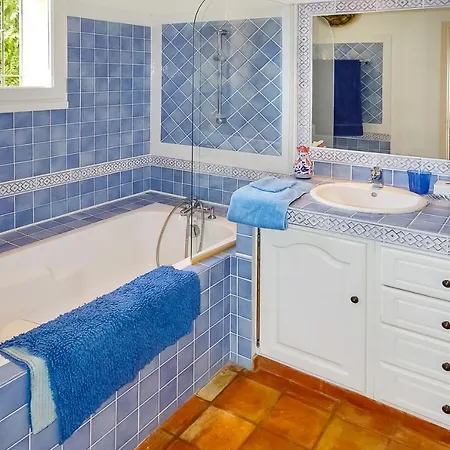 Sleeps 14 Pool Air Con Wifi *