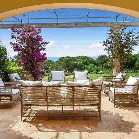 Vila Sleeps 14 Pool Air Con Wifi *